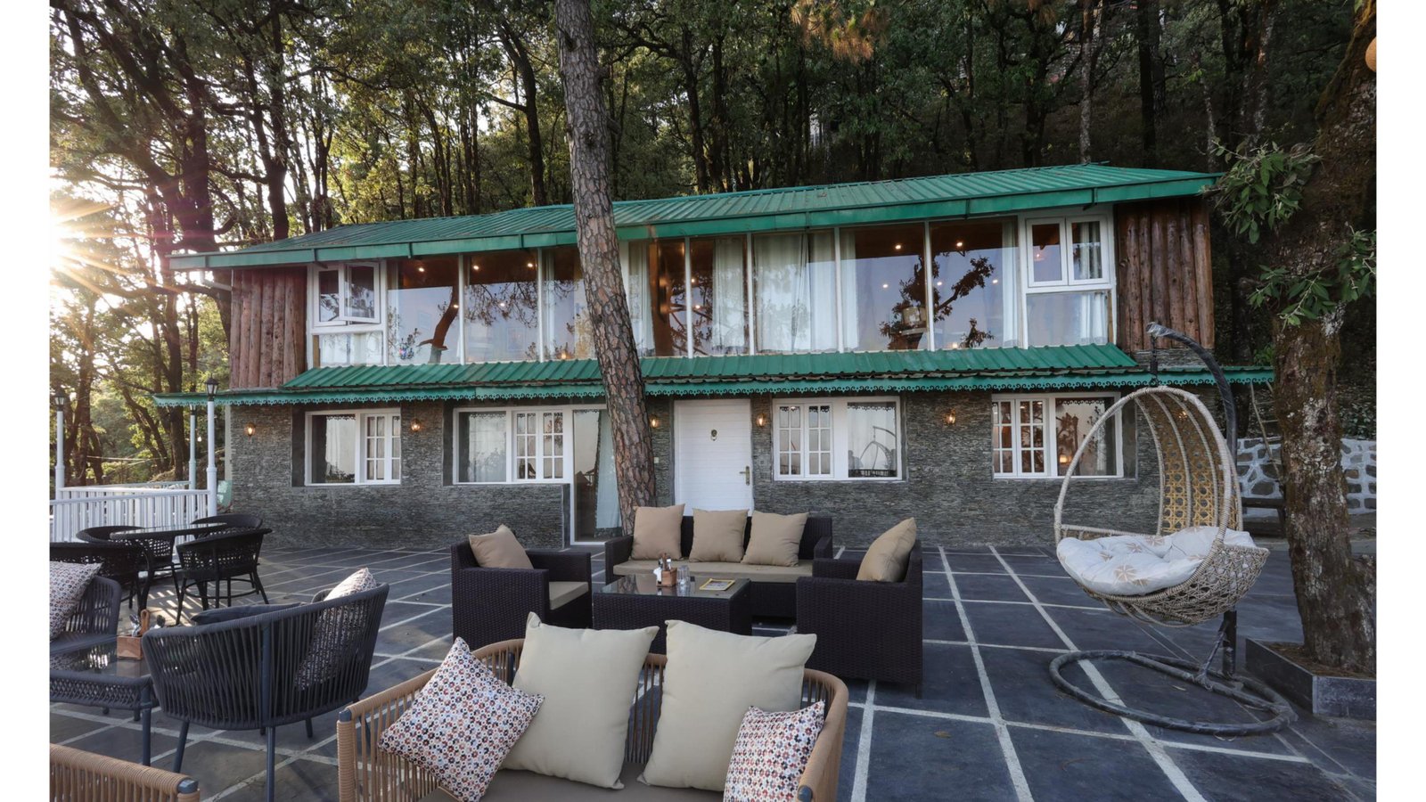 Hunters Lodge Image 0
