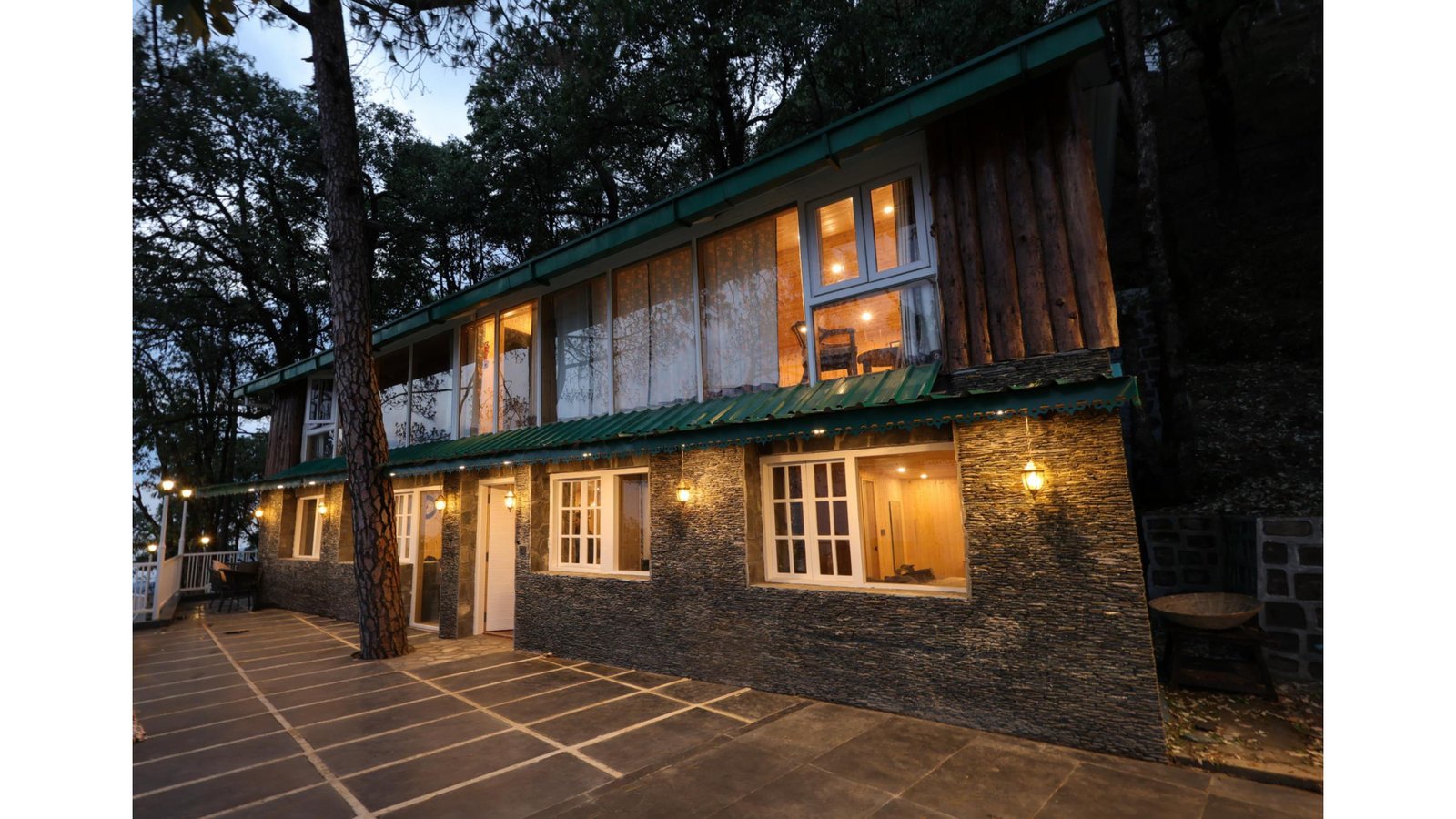 Hunters Lodge Image 1