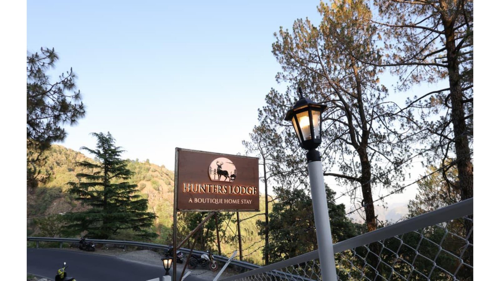 Hunters Lodge Image 13
