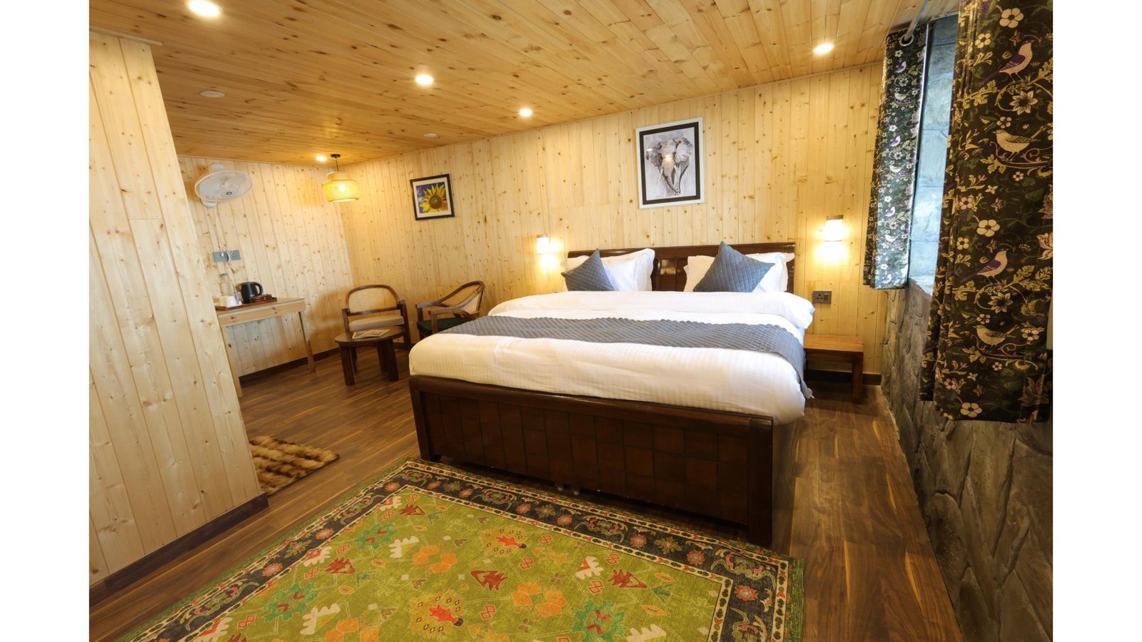 Hunters Lodge Image 4