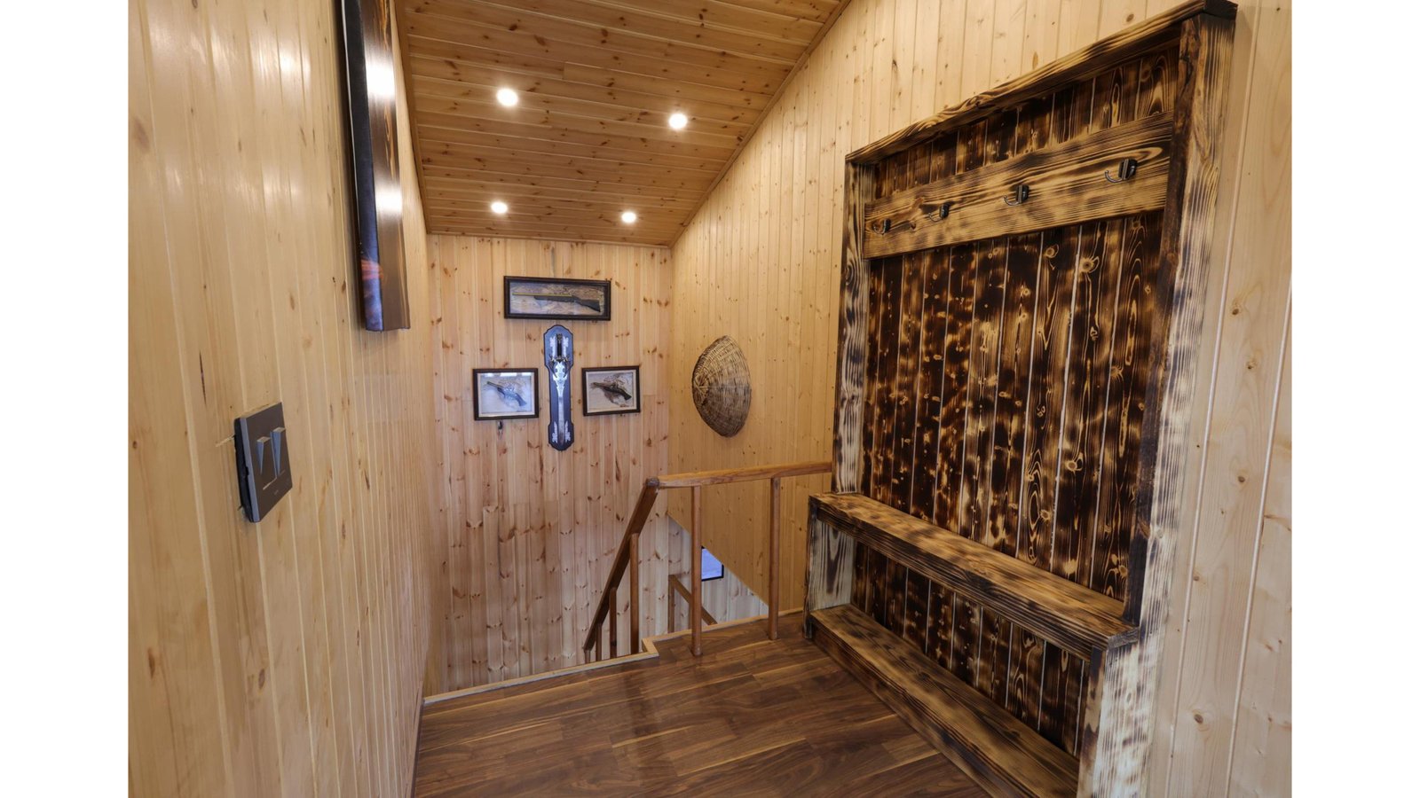 Hunters Lodge Image 6