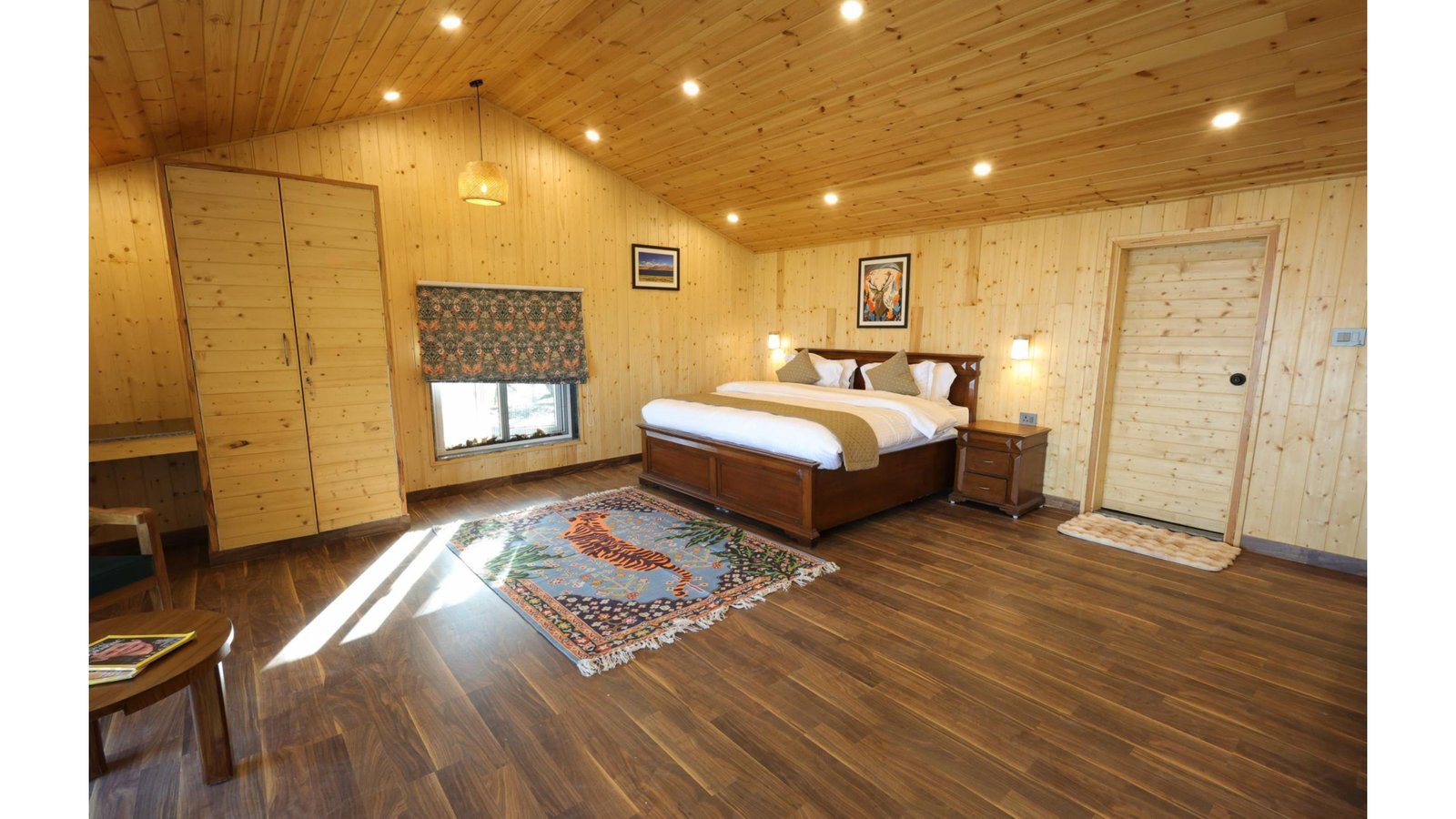 Hunters Lodge Image 7